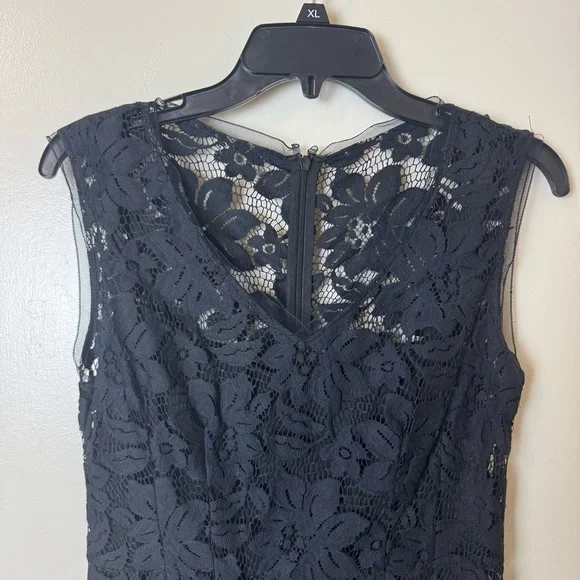 Nanette Lepore Fit & Flare V Neck Black Lace Dress Size 4 - Picture 3 of 7